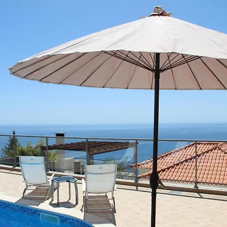Sea House Villa *