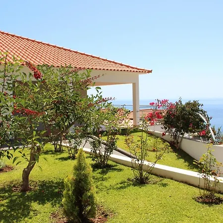 Sea House Villa *